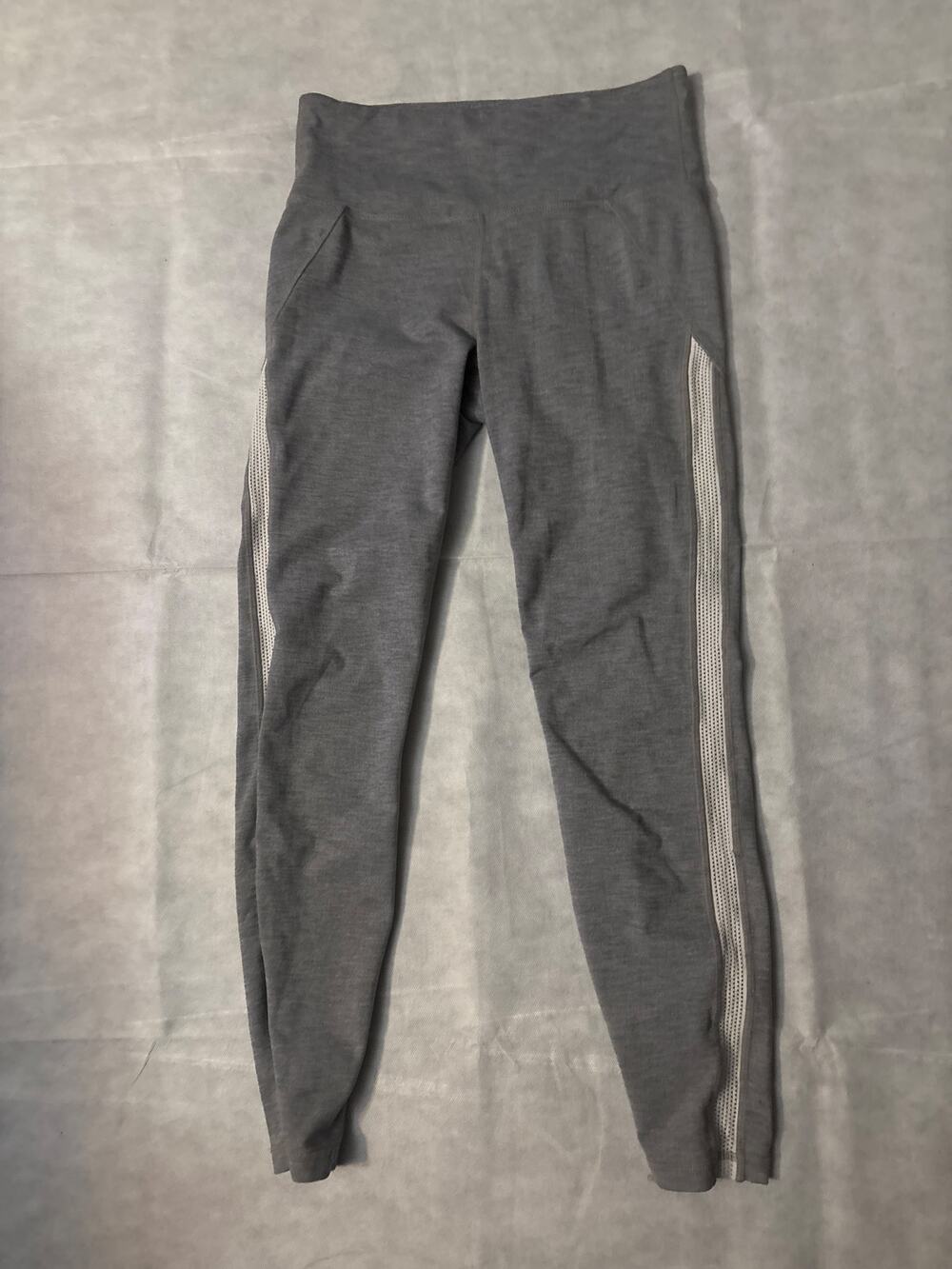 Athleta Gray/White Capri Yoga Leggings S Activewear Athleisure Casual Comfy
